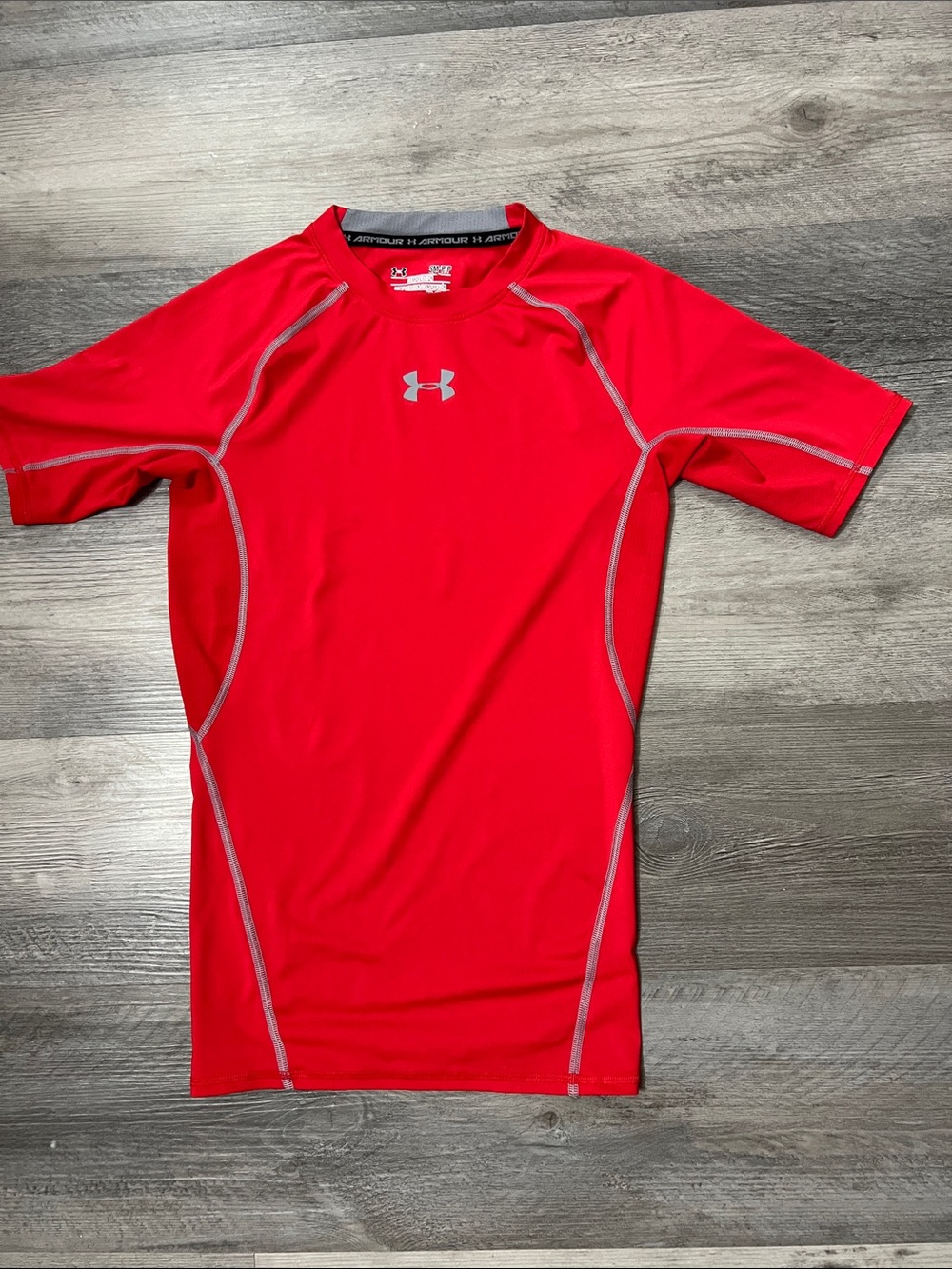 Under Armour Men’s Red Short-Sleeve Swim Rash Guard